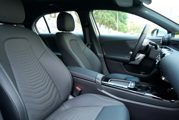  Grey Mercedes A180 Photo 