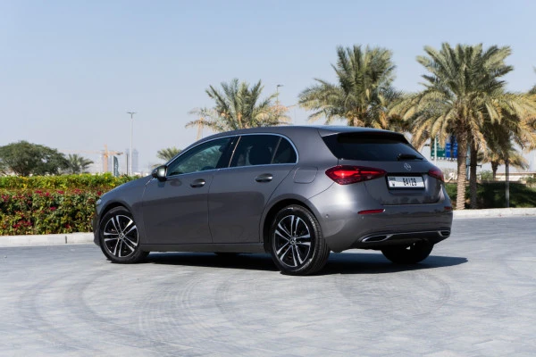  Grey Mercedes A180 Photo 