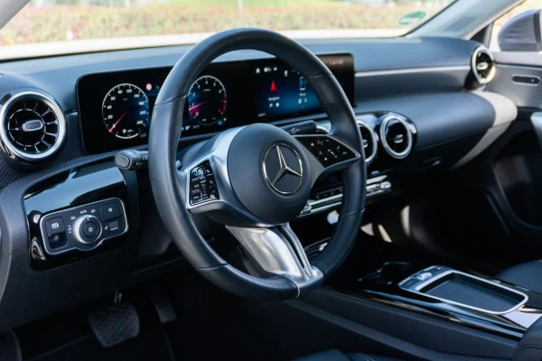  Grey Mercedes A180 Photo 