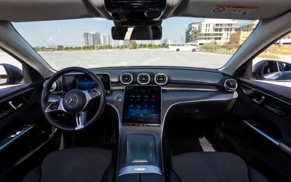  Grey Mercedes C200 Photo 