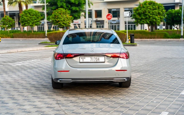  Grey Mercedes E200 Photo 