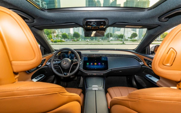  Grey Mercedes E200 Photo 