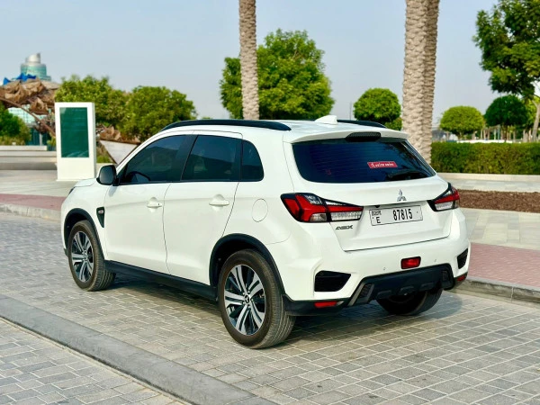  White Mitsubishi ASX Photo 