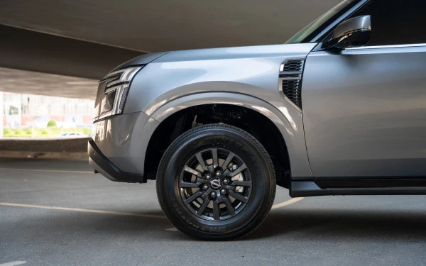  Grey Nissan Patrol Platinum V6 Photo 