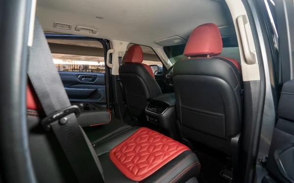  Grey Nissan Patrol Platinum V6 Photo 