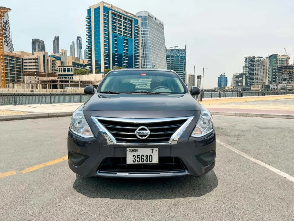  Grey Nissan Sunny Photo 