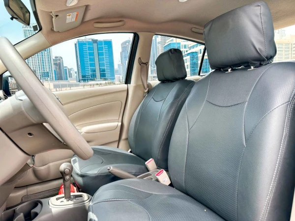  Grey Nissan Sunny Photo 