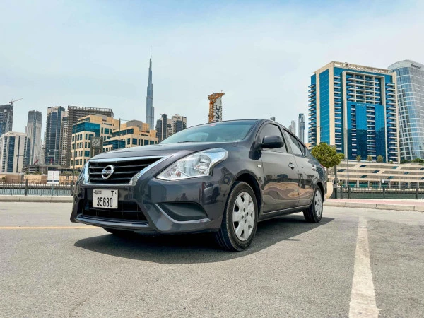  Grey Nissan Sunny Photo 
