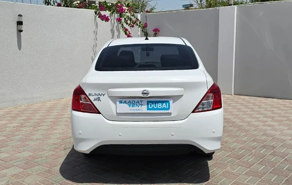 Grey Nissan Sunny Photo 