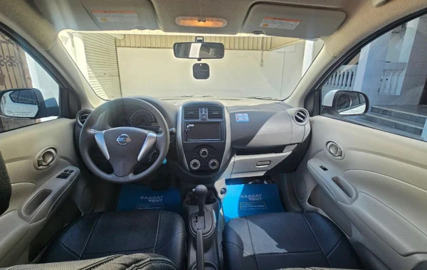  Grey Nissan Sunny Photo 