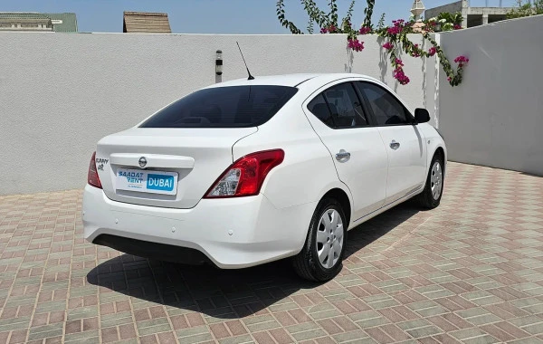  Grey Nissan Sunny Photo 