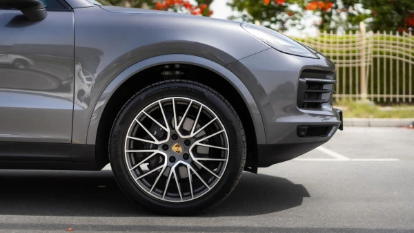  Grey Porsche Cayenne coupe Photo 