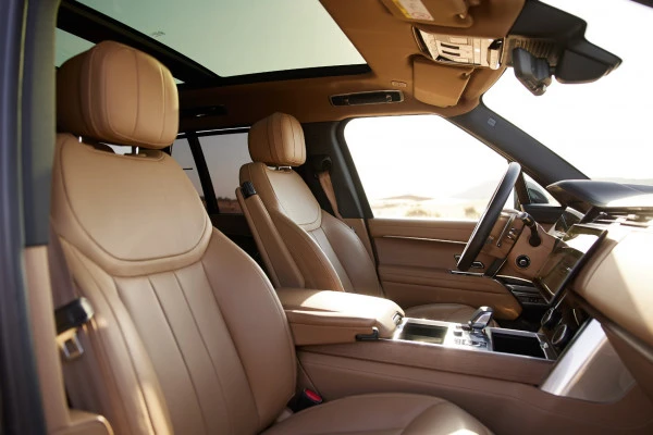  Grey Range Rover Vogue HSE Photo 