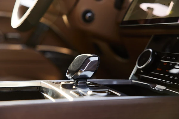  Grey Range Rover Vogue HSE Photo 