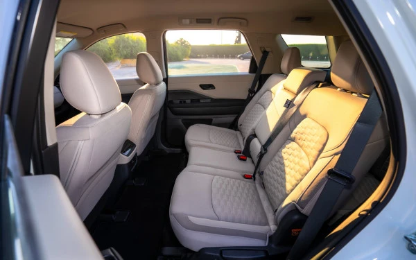  Pearl White Nissan Pathfinder Photo 