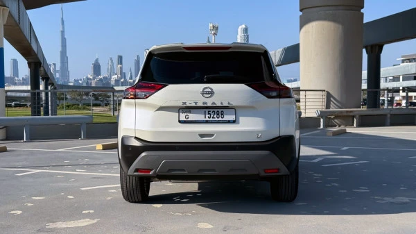  Pearl White Nissan Xtrail Photo 