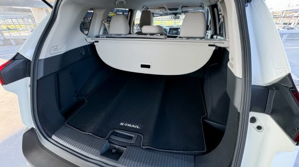  Pearl White Nissan Xtrail Photo 