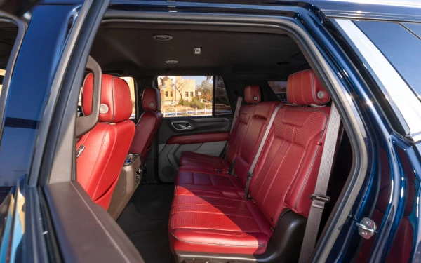  Purple Chevrolet Tahoe Photo 