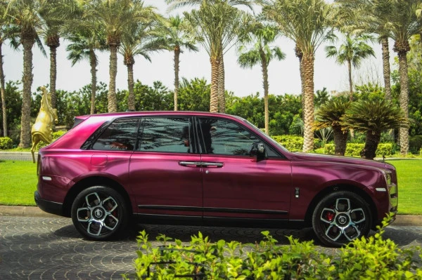  Black Rolls Royce Cullinan Black Badge Photo 