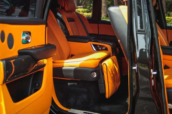  Black Rolls Royce Cullinan Black Badge Photo 