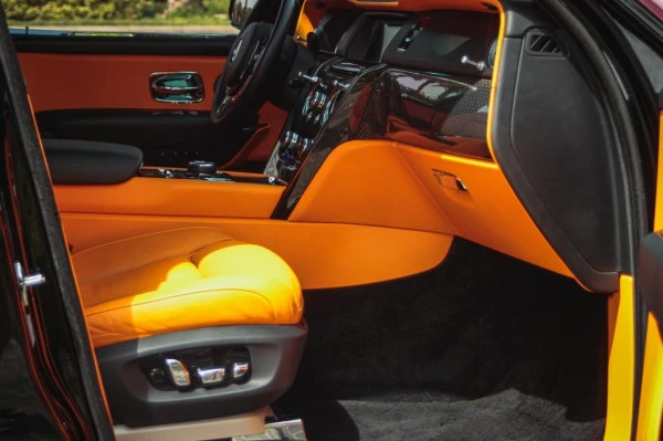  Black Rolls Royce Cullinan Black Badge Photo 