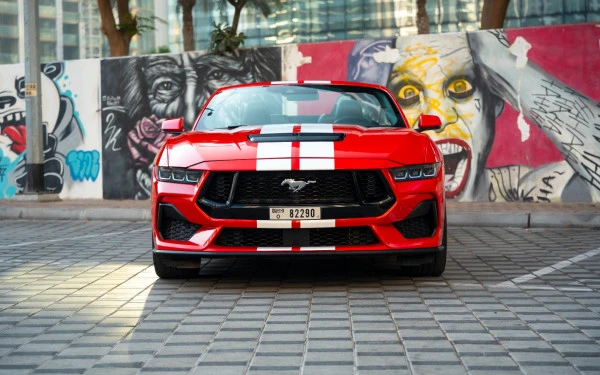  Red Ford Mustang cabrio Photo 