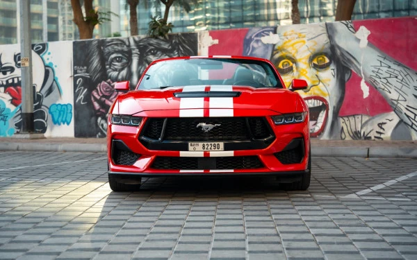  Red Ford Mustang cabrio Photo 