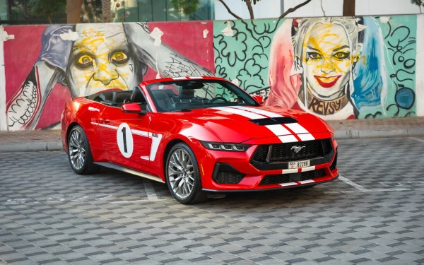  Red Ford Mustang cabrio Photo 