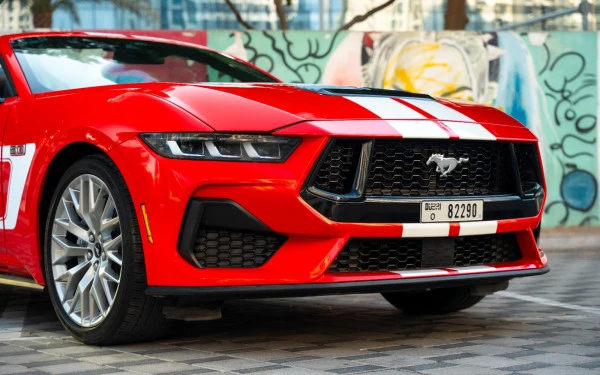  Red Ford Mustang cabrio Photo 