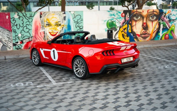  Red Ford Mustang cabrio Photo 