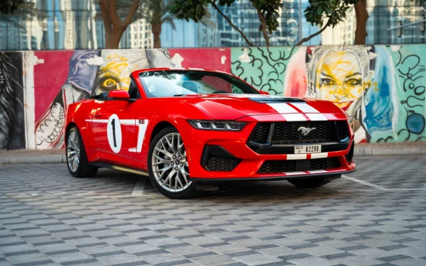  Red Ford Mustang cabrio Photo 
