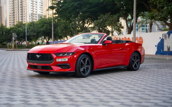  Red Ford Mustang cabrio Photo 