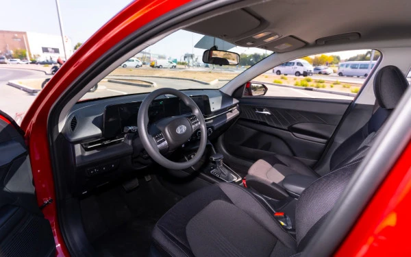  Red Hyundai Accent Photo 