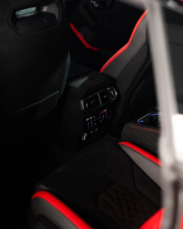  Red Lamborghini Urus PERFORMANTE Photo 