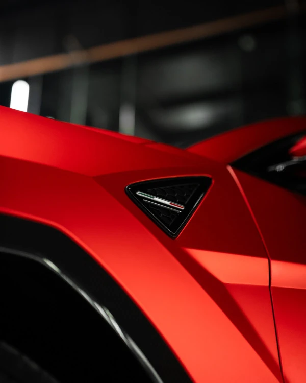  Red Lamborghini Urus PERFORMANTE Photo 