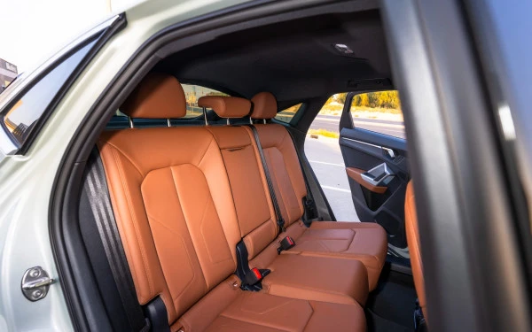  Silver Audi Q3 Sportback Photo 