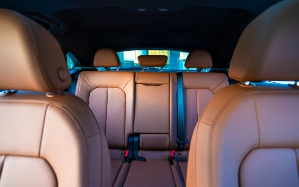  Silver Audi Q3 Sportback Photo 