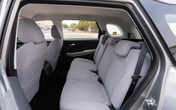  Silver Chevrolet Captiva Photo 