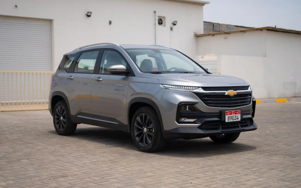  Silver Chevrolet Captiva Photo 