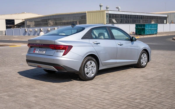  Silver Hyundai Accent Photo 