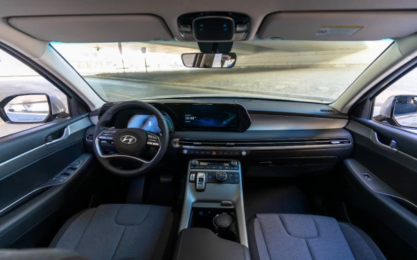  Silver Hyundai Palisade Photo 