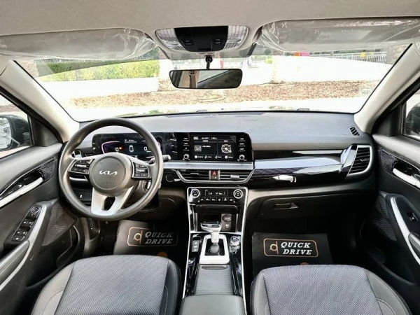  Green KIA Seltos Photo 