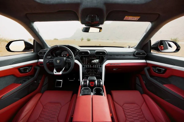  Silver Lamborghini Urus Photo 