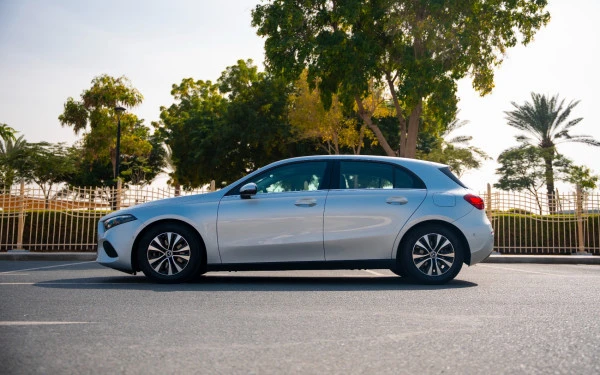  Silver Mercedes A180 Photo 