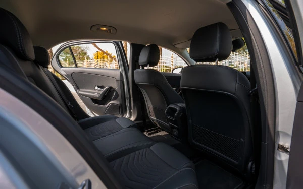  Silver Mercedes A180 Photo 