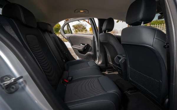  Silver Mercedes A180 Photo 