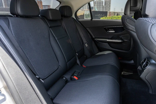  Silver Mercedes C200 Photo 