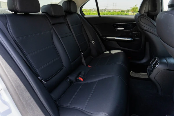  Silver Mercedes C200 Photo 