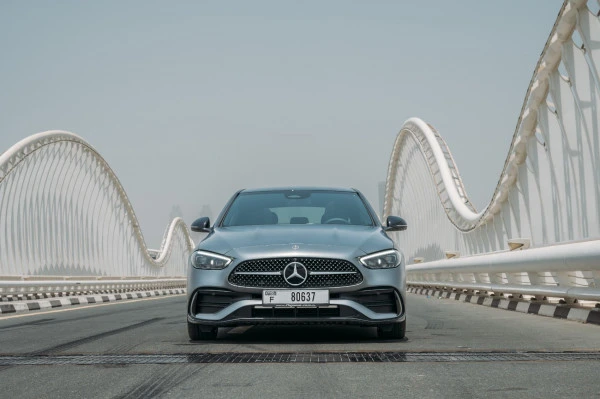  Silver Mercedes C200 Photo 