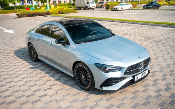  Silver Mercedes CLA200 Photo 